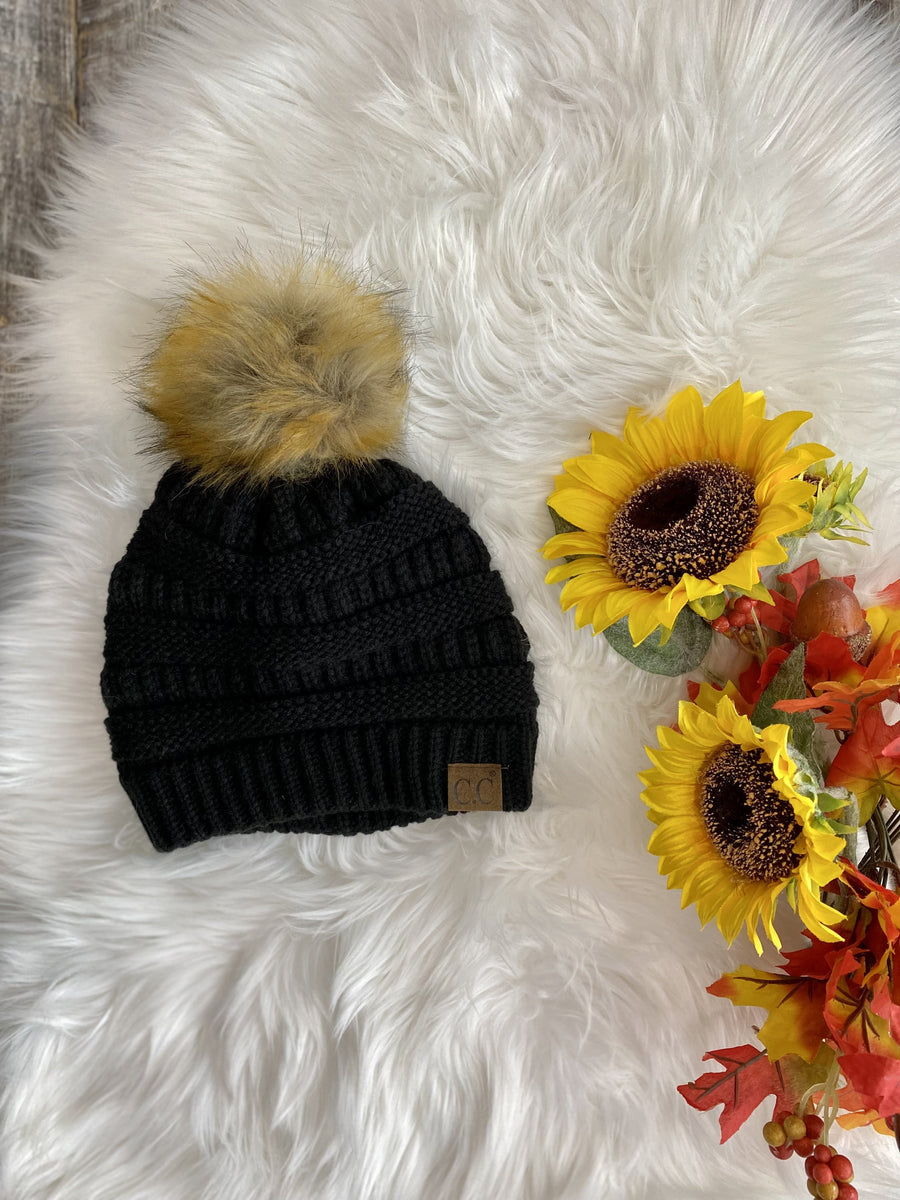 CC Hat-43 Cable Knit w/Faux Fur Pom - Black